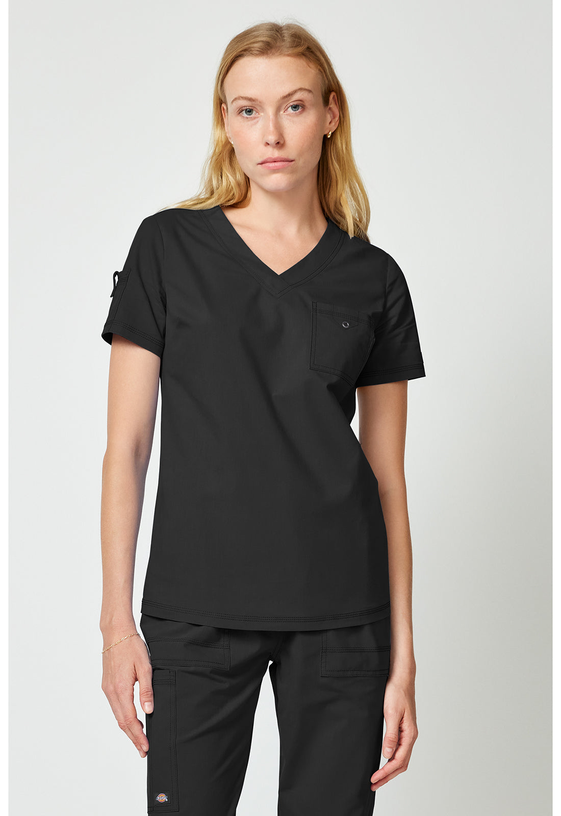 Women’s Tuck-In Scrub Top – DK FORGE DK857